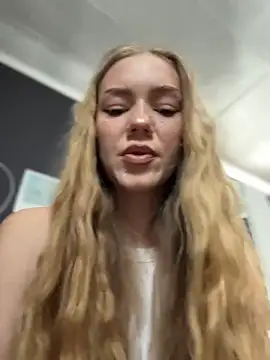 MilaMoone online show from June 13, 11:18 am