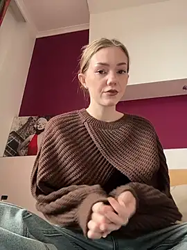 MilaMoone online show from February 25, 11:31 am