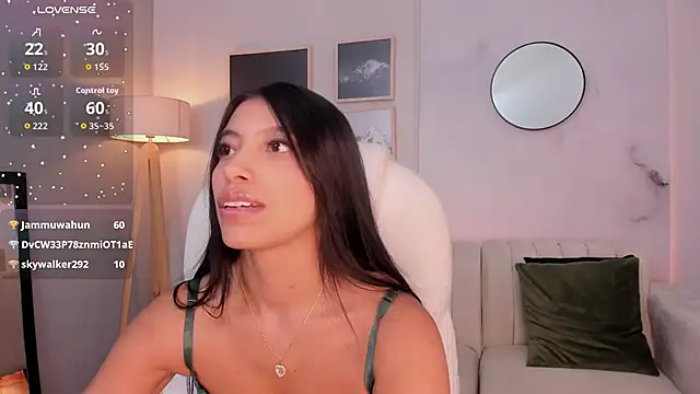 Tiffany Low online show from November 24, 3:36 pm