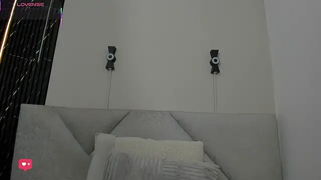 Naomi Rousse online show from February 21, 1:12 pm