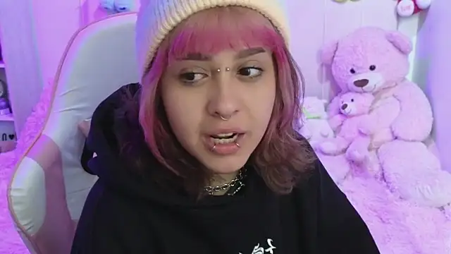 NekoWaifu online show from April 19, 2:28 pm