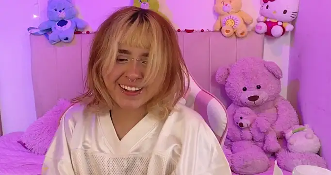 NekoWaifu online show from March 3, 2:45 pm