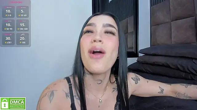 Scarlet  Jones  online show from May 28, 5:38 am