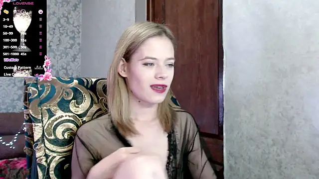 Kate  Loves online show from December 21, 8:46 pm