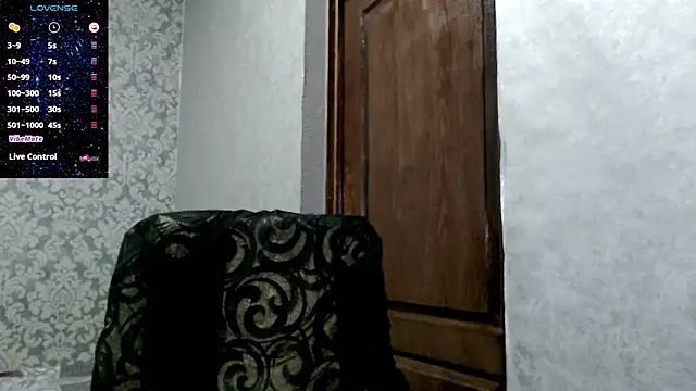 Kate  Loves online show from November 11, 7:33 pm