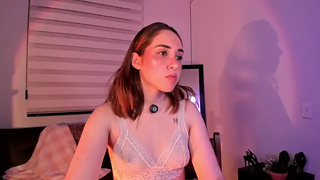 SarahCastillo  online show from October 16, 5:21 am