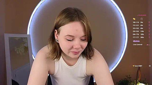 Snapshot of Sophi_X chatting on October 12, 11:45 am Sophi X online show from October 12, 11:45 am