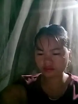 emly-xinh18 online show from October 2, 5:29 pm