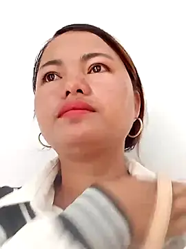 emly-xinh18 online show from September 27, 2:19 am