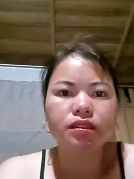 emly-xinh18 online show from October 5, 12:10 pm