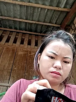 emly-xinh18 online show from September 25, 1:37 am