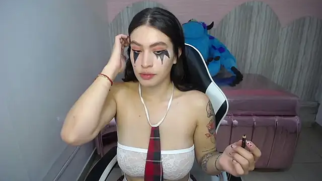 im anny t online show from October 31, 1:15 pm