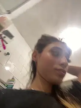 loirinhaaa online show from February 5, 2:47 am