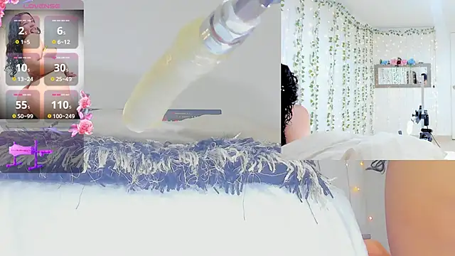 Ashley  Jones   online show from April 18, 9:01 am