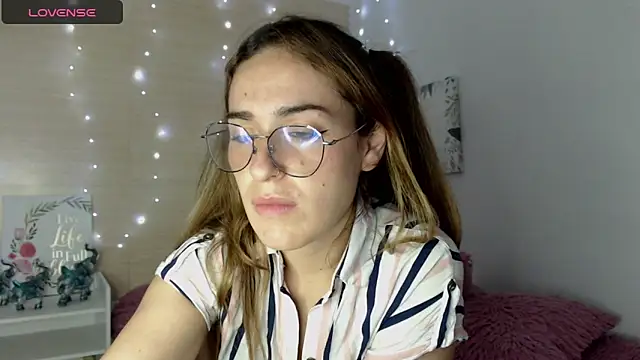 kat desiree online show from November 21, 6:04 am