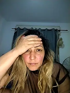 Lunita86 online show from October 31, 2:46 am