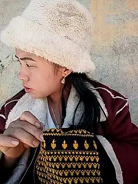 tulipsexy online show from November 28, 3:42 am