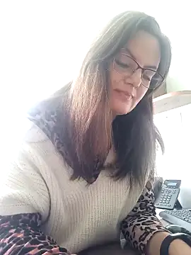 Snapshot of ValeriaLove43211 chatting on October 7, 7:13 am ValeriaLove43211 online show from October 7, 7:13 am