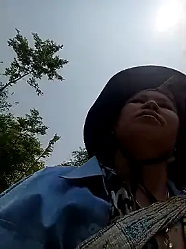 callistra online show from April 6, 5:08 am