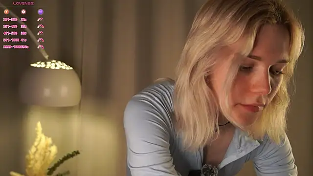 DianeHonnette online show from April 3, 7:34 pm