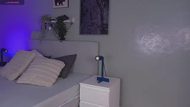 KeendraFox  online show from March 23, 10:10 am