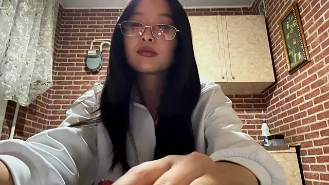 Snapshot of EmmaLeexth chatting on September 28, 7:41 pm EmmaLeexth online show from September 28, 7:41 pm