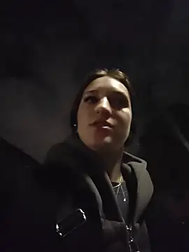 laradoom online show from November 7, 5:13 am