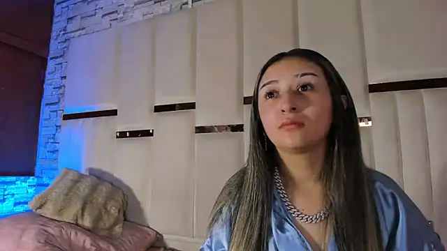 ANLLELOAndANGELA online show from April 17, 9:50 pm