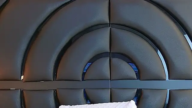 IrissBloom online show from December 20, 7:07 pm