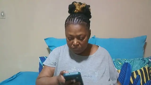 GAIGANTICBOOBS online show from March 23, 3:34 am