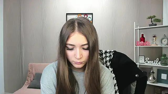 EllaClarke online show from February 17, 12:04 pm