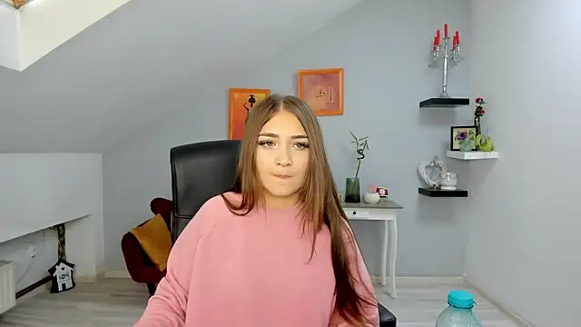 EllaClarke online show from October 4, 10:21 am