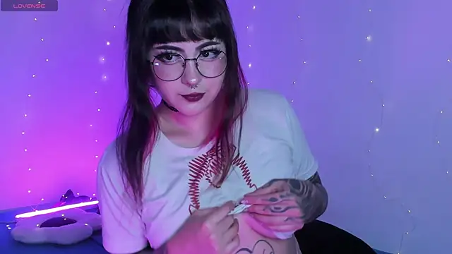 Hallucigenia  online show from April 8, 9:17 pm