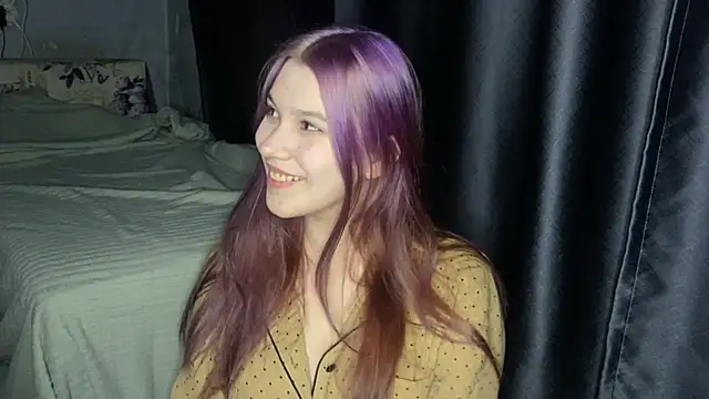 Elvira8cute online show from October 22, 9:20 pm