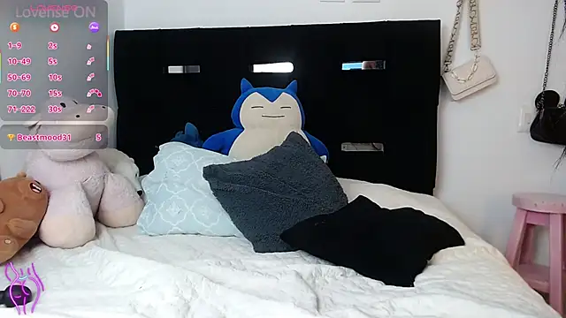 Camila Torresss online show from November 15, 8:32 pm