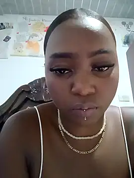 SaraGuzmann online show from February 21, 5:52 am