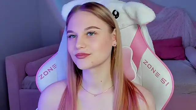 AriaWell online show from November 25, 5:48 pm