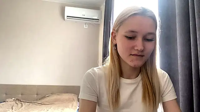 TwinedPeril online show from October 24, 7:15 am