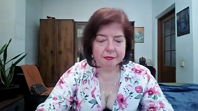 Violet Pulse online show from May 29, 5:00 pm
