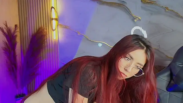 mia tf online show from October 31, 2:21 pm