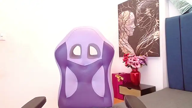Snapshot of Violet_wish chatting on September 23, 1:31 pm Violet wish online show from September 23, 1:31 pm