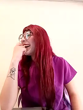 Snapshot of CAROLINA_17- chatting on October 1, 2:33 pm CAROLINA 17- online show from October 1, 2:33 pm