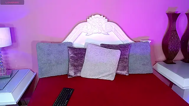  IsabellaRousse online show from November 21, 8:00 pm