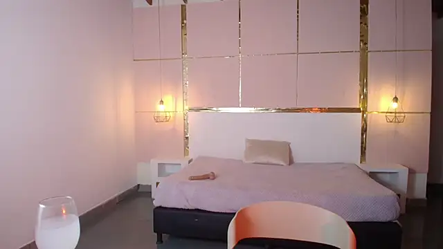 IsabelFernandez online show from October 7, 4:17 am