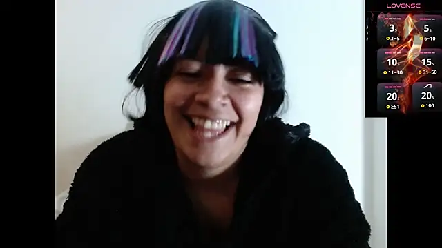 Snapshot of Acelinrose chatting on October 18, 2:25 am Acelinrose online show from October 18, 2:25 am