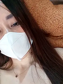 zuzuuLy online show from November 1, 1:15 pm