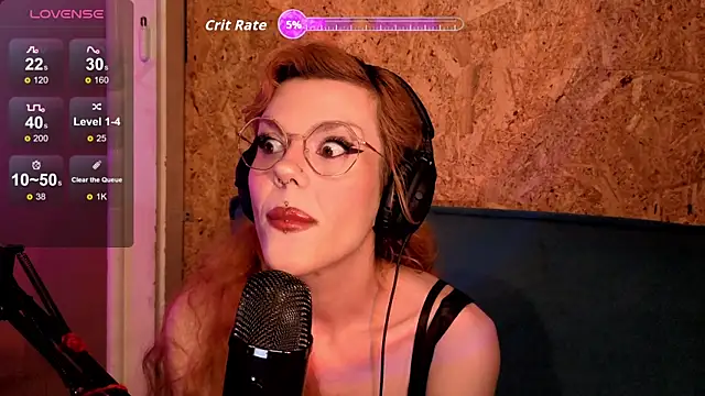 tacodeluxxxe online show from February 28, 1:49 am