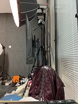 YY-27 online show from November 19, 11:10 am