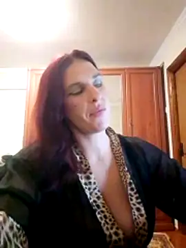 LaraDiva7799 online show from December 2, 8:00 pm