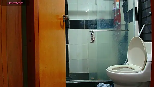 Julieta Rose19 online show from April 2, 11:57 pm